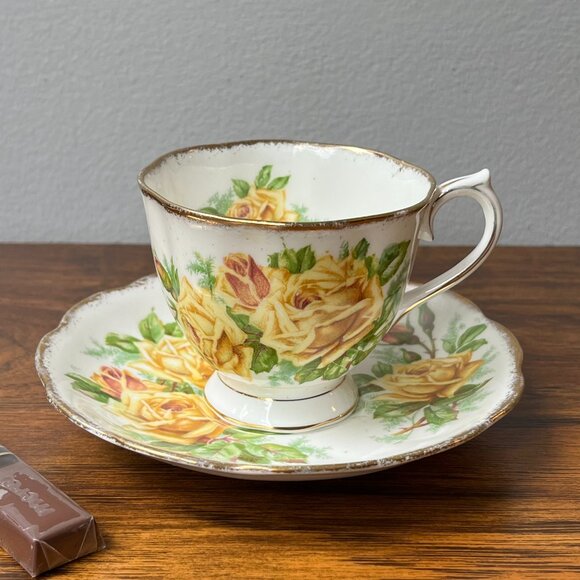 Royal Albert England Bone China Cup & Saucer Yellow Tea Rose Reg.№ 839056 1940s - Picture 1 of 15